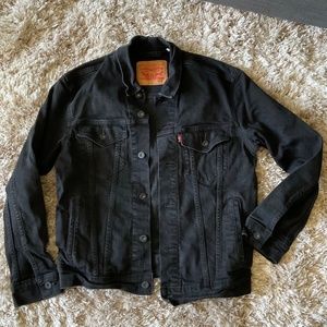 Black Levi’s jacket